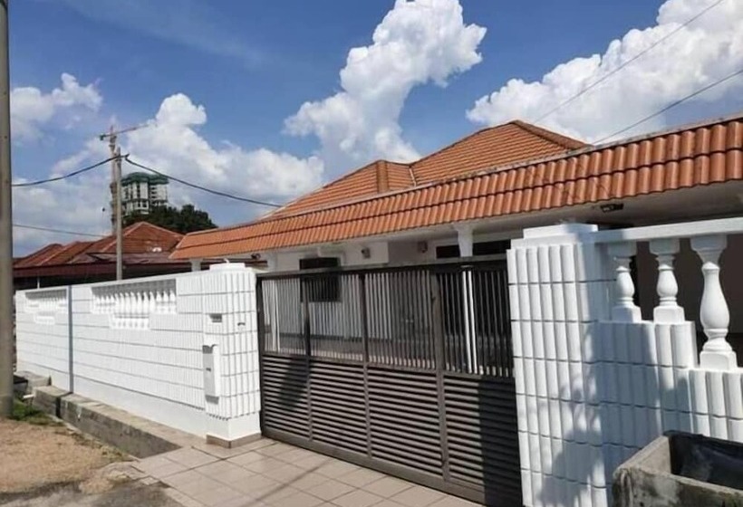 Malacca Town Tranquerah Cluster Home