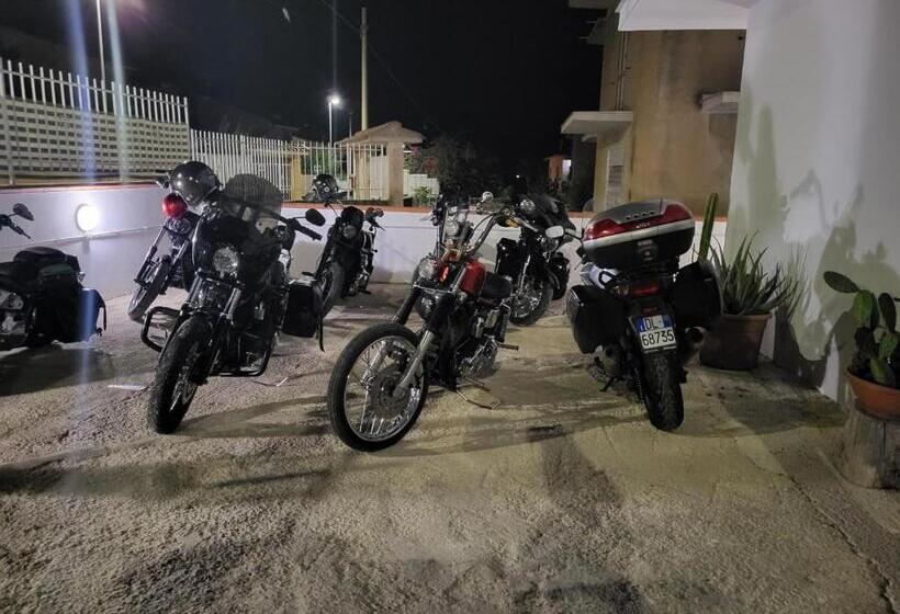 ペンション Casa Villaggio Pirandello