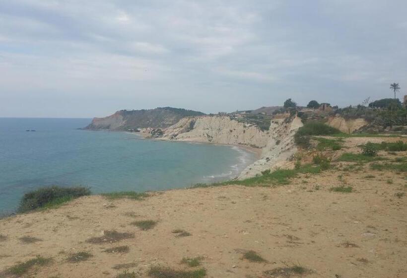 ペンション Casa Villaggio Pirandello