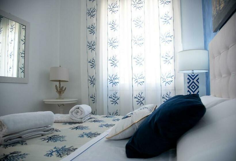 Residence Blue Marine