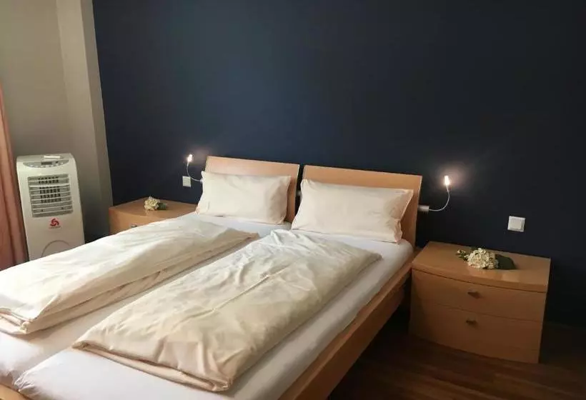 Szálloda La Fontana Costanzo