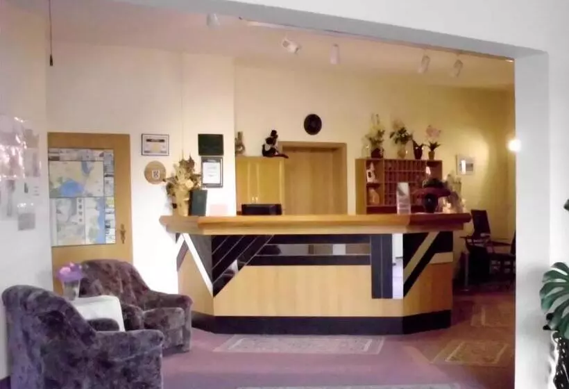 Mucha Ohg Hotel Sembziner Hof