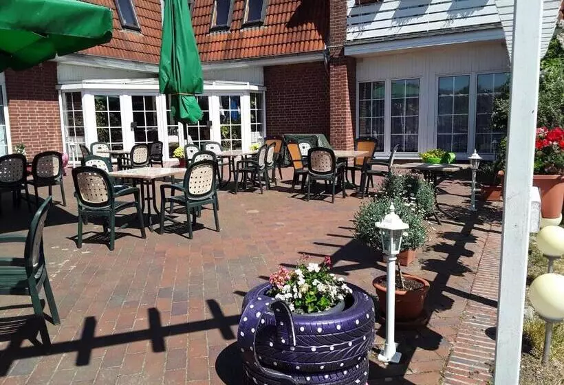 Mucha Ohg Hotel Sembziner Hof