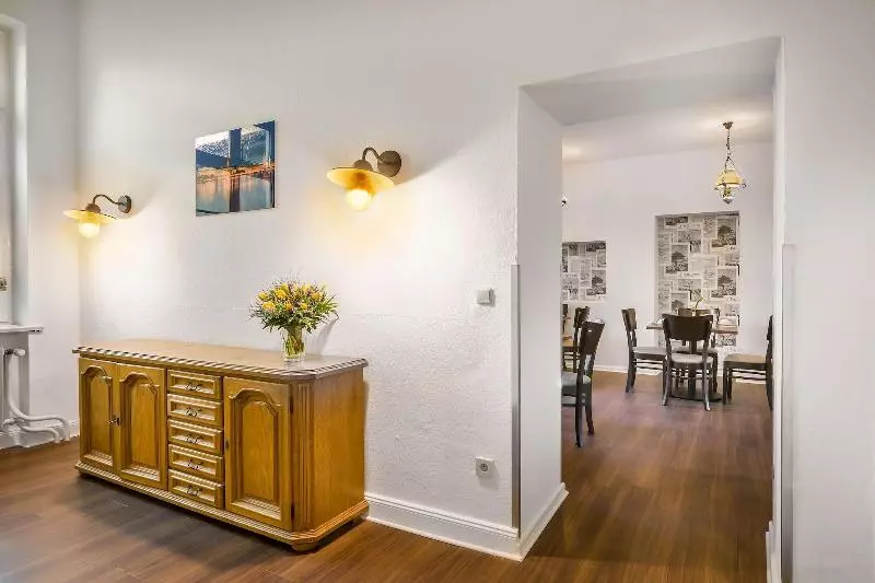 Signature Hotel Astoria