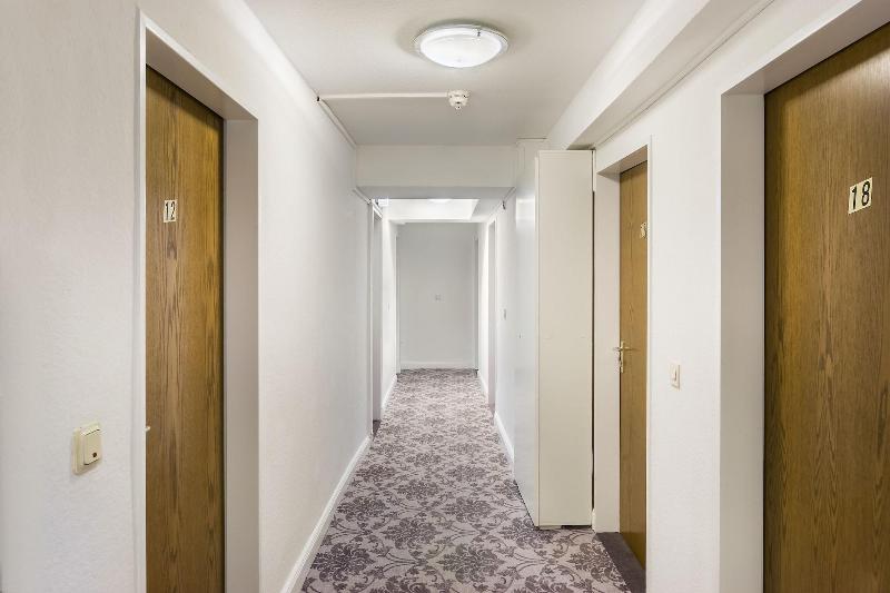 Signature Hotel Astoria