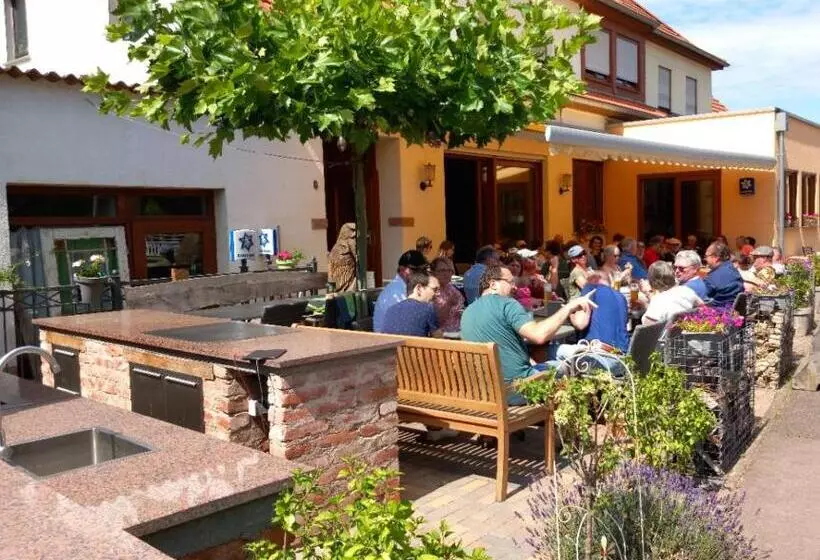 Pensionat Restaurant Laux