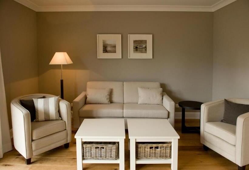 Und Landhaus  Kastanie