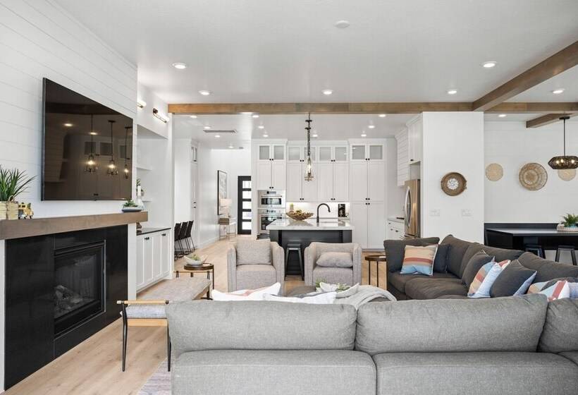 Sandy Beach Estate By Redawning