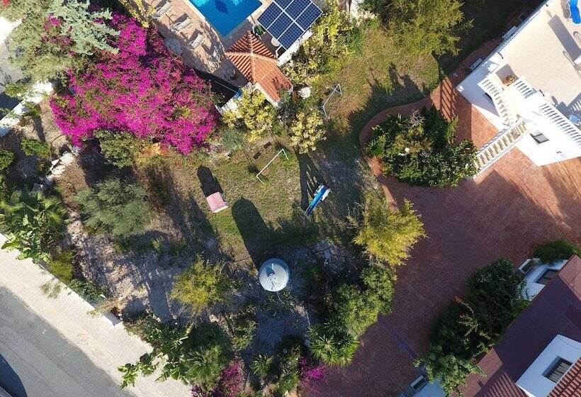 Coral Cypria Villa !!