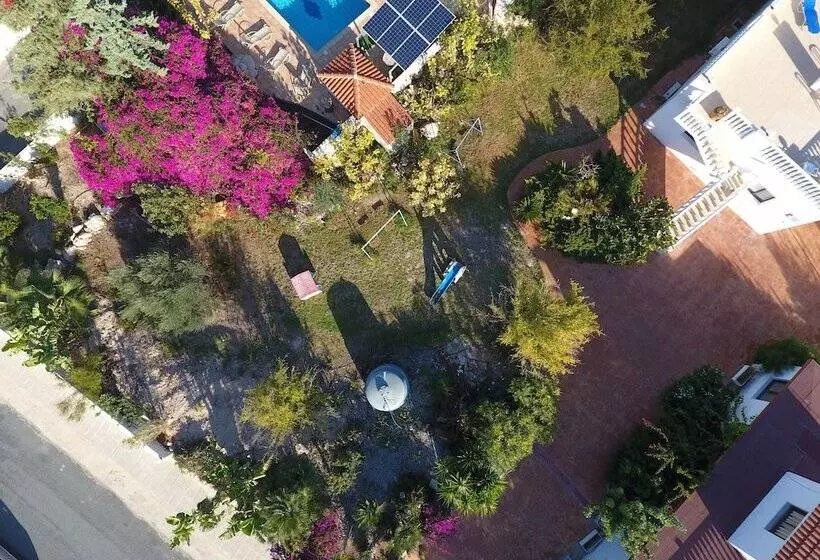 Coral Cypria Villa !!