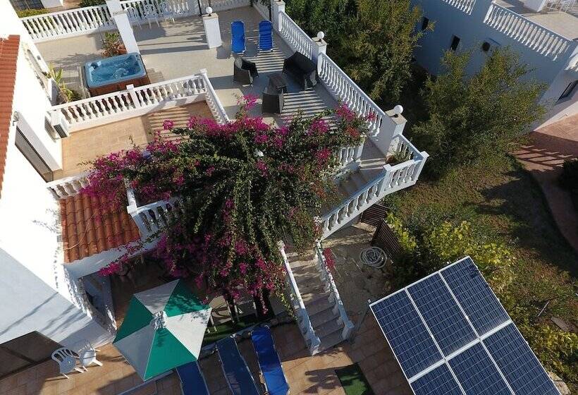 Coral Cypria Villa !!