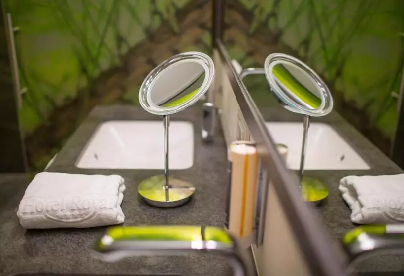 Hotelli Das Royal In Obereggen