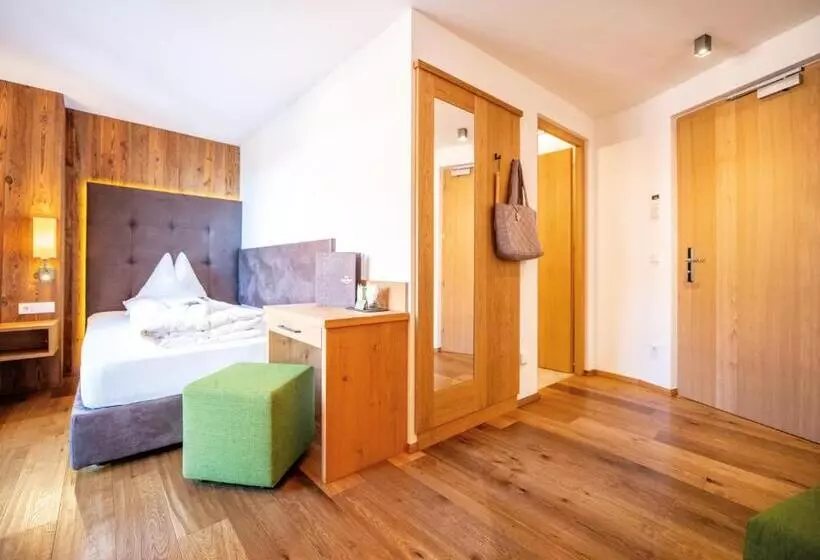 Hotelli Das Royal In Obereggen