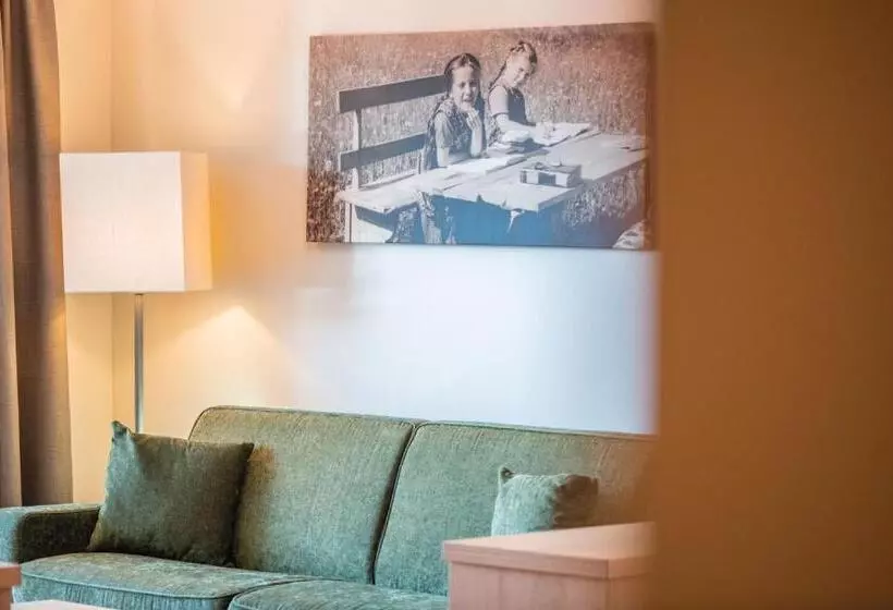 Hotelli Das Royal In Obereggen