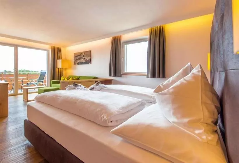 Hotelli Das Royal In Obereggen