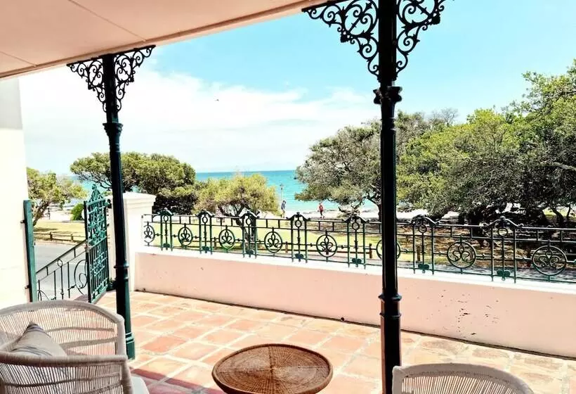 Milkwood Cottage, Beachfront Family Vacation Home, Sleeps 6