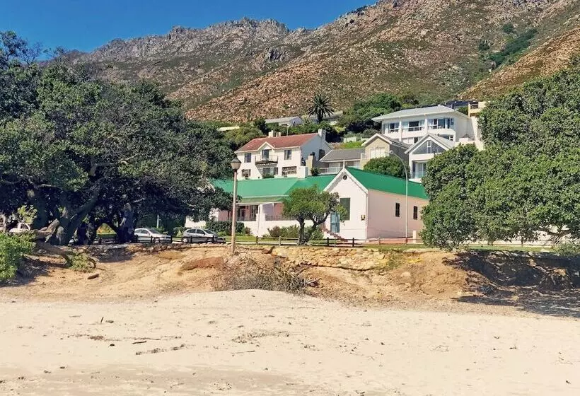 Milkwood Cottage, Beachfront Family Vacation Home, Sleeps 6