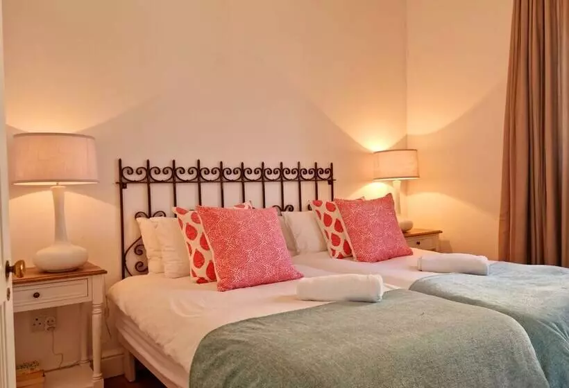 Milkwood Cottage, Beachfront Family Vacation Home, Sleeps 6