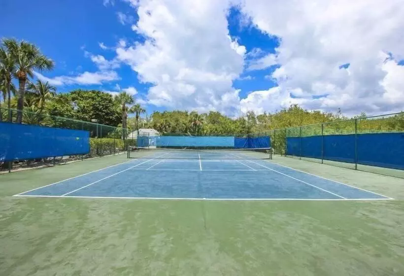 South Seas Beach Villa 2001