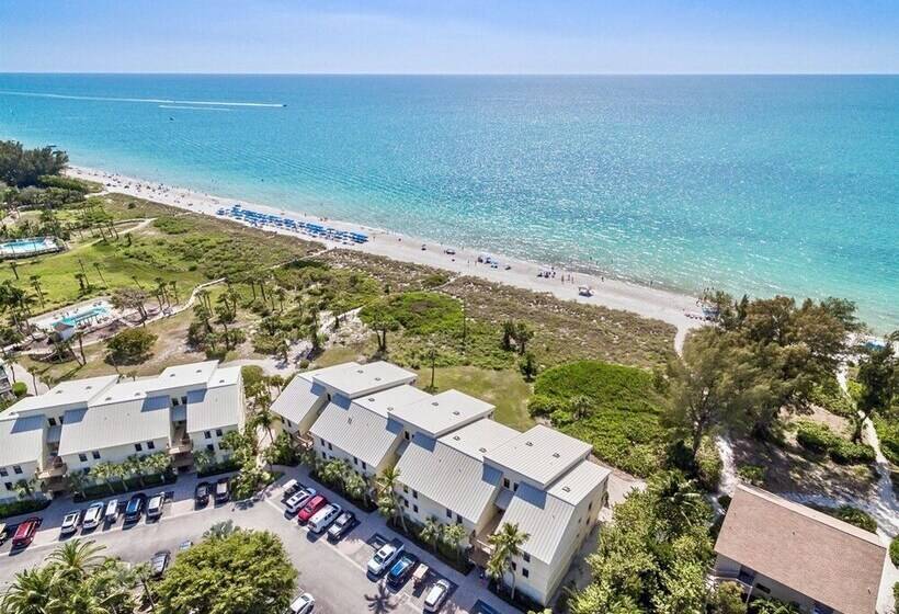 South Seas Beach Villa 2001