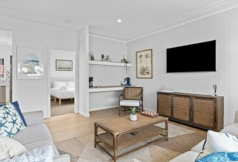 The Blue Cottages At Fingal Bay