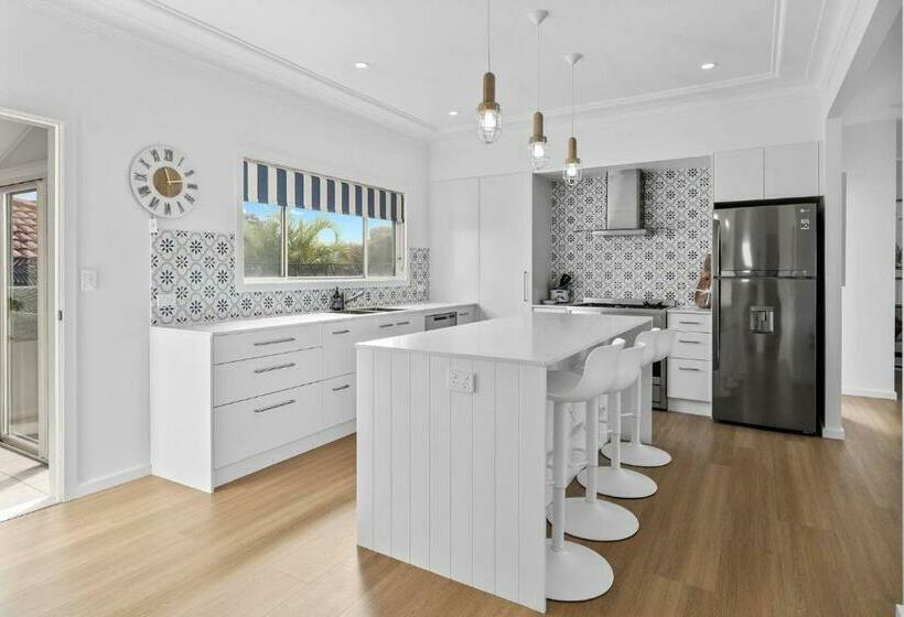 The Blue Cottages At Fingal Bay