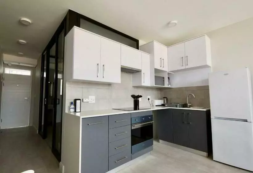 Bellamare @6 Luxury Beachfront Apartment