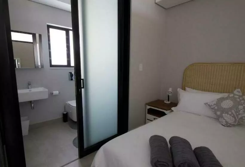 Bellamare @6 Luxury Beachfront Apartment