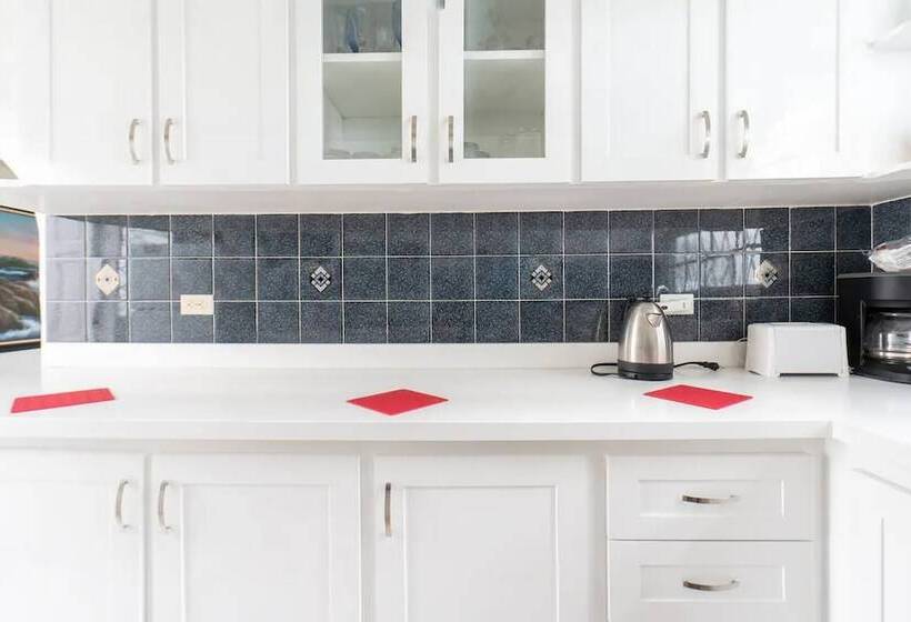 Zenbreak Freshwater Beachfront #5