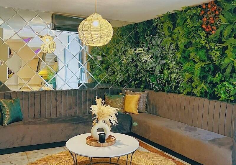 پانسیون Lala S Boutique