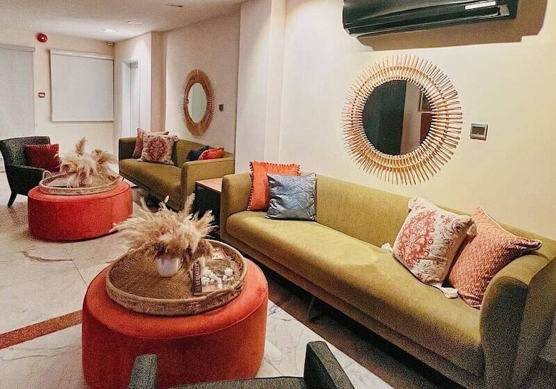 پانسیون Lala S Boutique