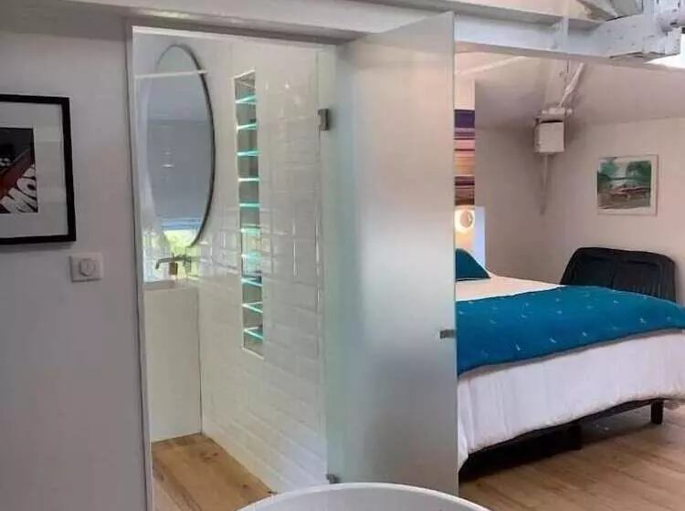 Aamiaismajoitus (B&B) Château Fleur D Aya