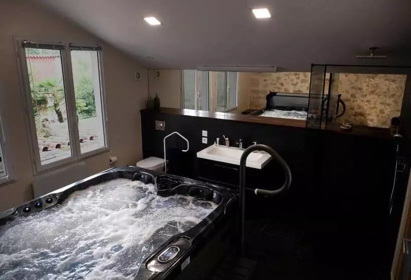 Aamiaismajoitus (B&B) Château Fleur D Aya