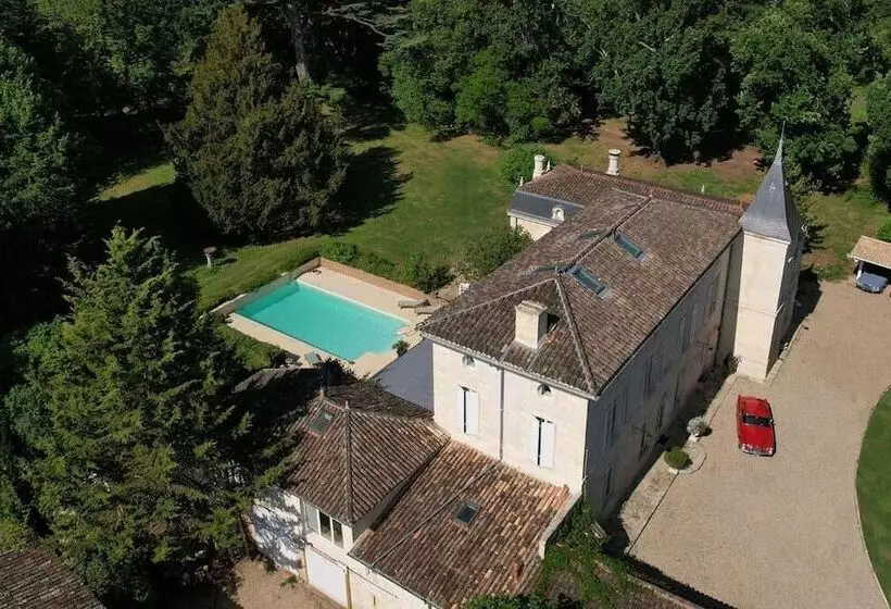 Aamiaismajoitus (B&B) Château Fleur D Aya