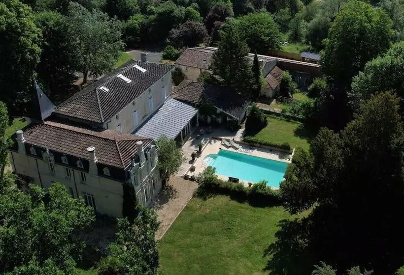 Aamiaismajoitus (B&B) Château Fleur D Aya