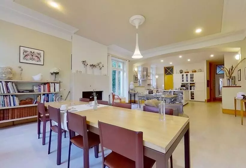 Aamiaismajoitus (B&B) Château Fleur D Aya