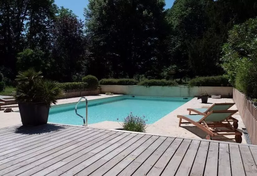 Aamiaismajoitus (B&B) Château Fleur D Aya