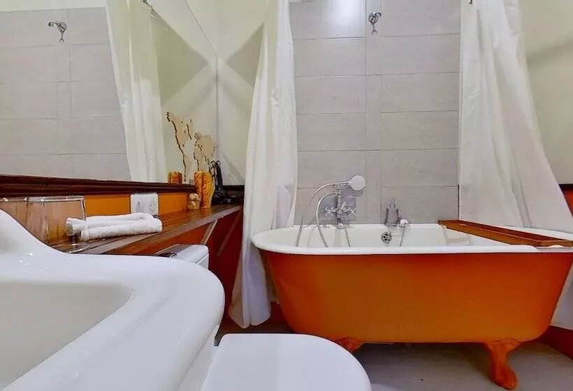 Aamiaismajoitus (B&B) Château Fleur D Aya