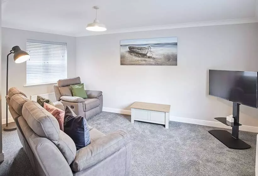 Host & Stay   Aynsley Mews