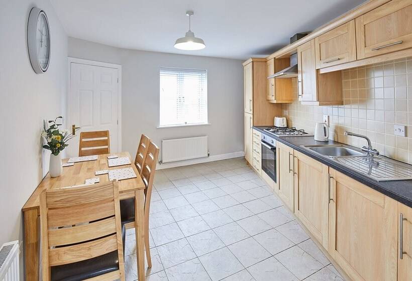 Host & Stay Aynsley Mews