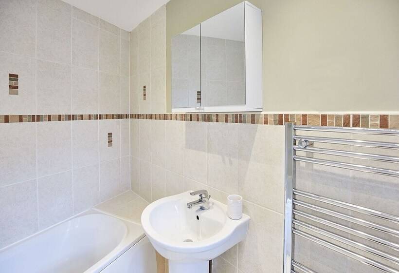 Host & Stay Aynsley Mews