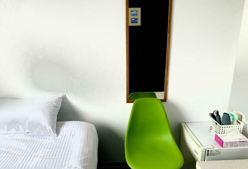 Hotel しまのとき Ishigaki Workcation