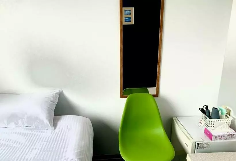 ホテル しまのとき Ishigaki Workcation