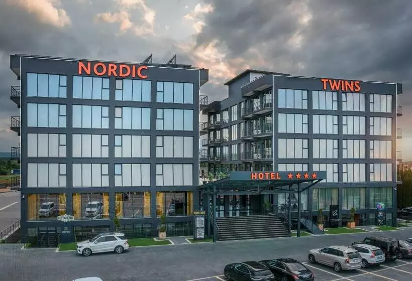 Hotelli Nordic Twins & Wellness