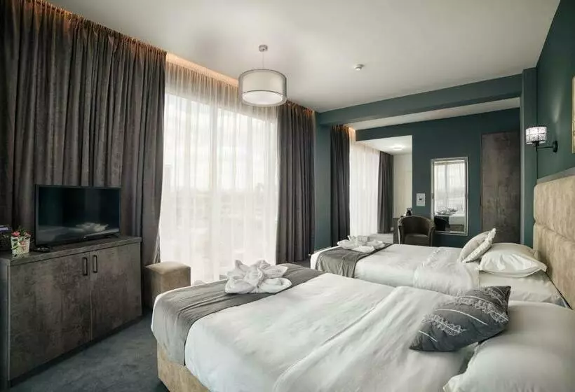 Hotelli Nordic Twins & Wellness