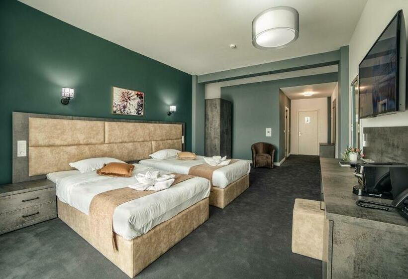 בית מלון כפרי Nordic Twins & Wellness