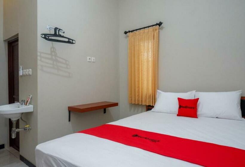 בית מלון כפרי Reddoorz Near Kampus Ump Purwokerto 2