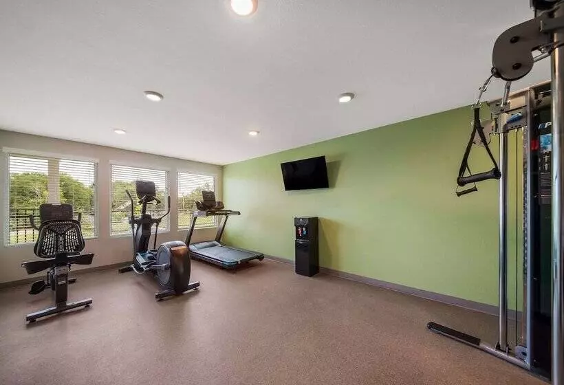 Hotelli Woodspring Suites Inverness