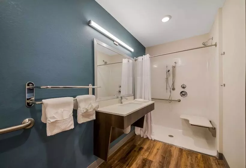 Hotelli Woodspring Suites Inverness