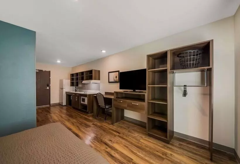 Hotelli Woodspring Suites Inverness